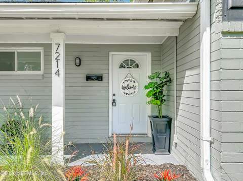 7214 Poinciana Avenue, Jacksonville FL - photo 8 of 41