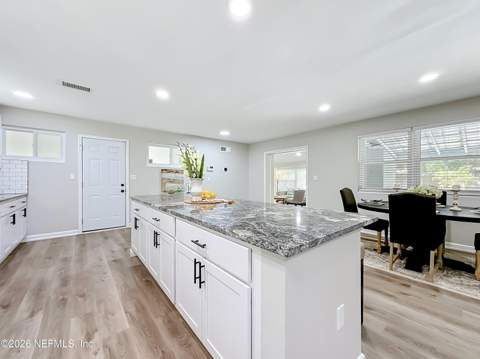 7214 Poinciana Avenue, Jacksonville FL - photo 10 of 41