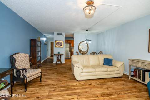 1071 Edgewood Avenue #302, Jacksonville FL - photo 7 of 26
