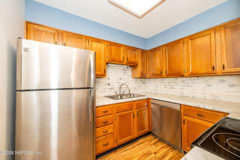 1071 Edgewood Avenue #302, Jacksonville FL - photo 14 of 26