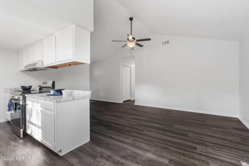 3 bedroom Single Family Residence at 2698 N Pinewood Boulevard, Greenwood Estates, Middleburg — photo 5