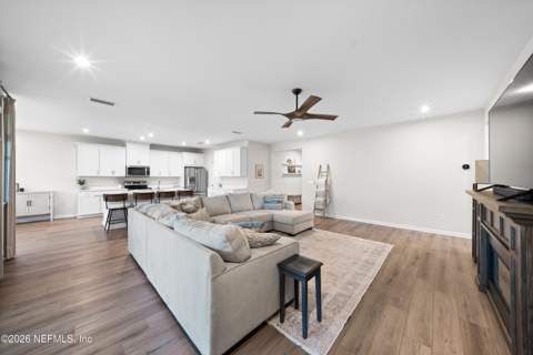 3167 Lago Vista Drive, Green Cove Springs FL - photo 14 of 37