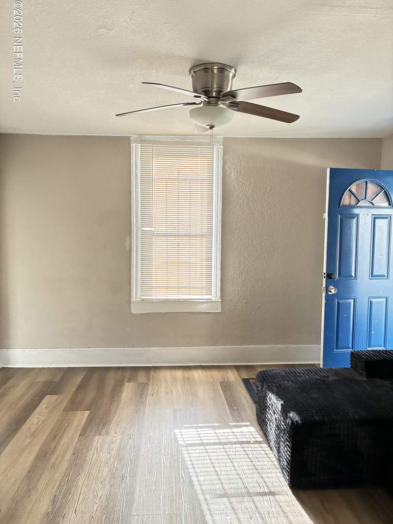 3 bedroom Single Family Residence at 1138 E 13th Street, Clark Addition, Jacksonville — photo 2