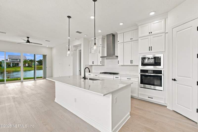 4 bedroom Single Family Residence at 13011 Whispering Winds Drive, Everrange, Jacksonville — photo 4
