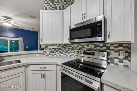 86429 Riverwood Drive, Yulee FL - photo 24 of 56