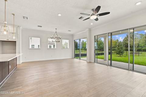 12127 Mariposa Avenue, Jacksonville FL - photo 12 of 30