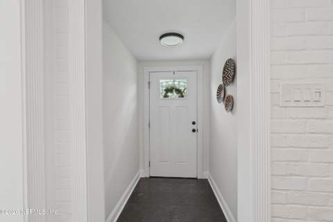 2034 Monteau Drive, Jacksonville FL - photo 6 of 51