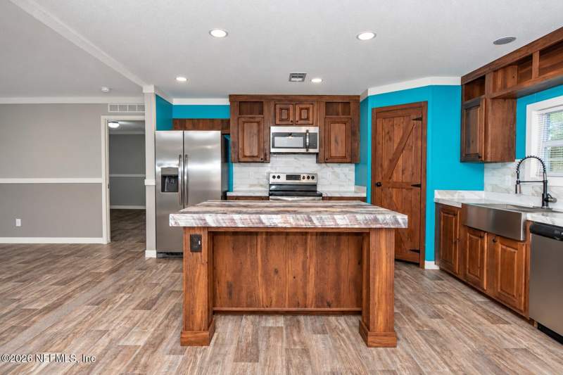 4 bedroom Manufactured Home at 13761 O C Horne Road, Sanderson, Sanderson — photo 5