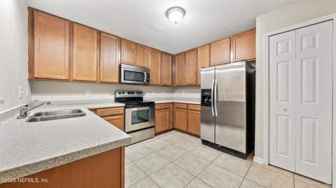 7064 Deer Lodge Circle #106, Jacksonville FL - photo 18 of 32