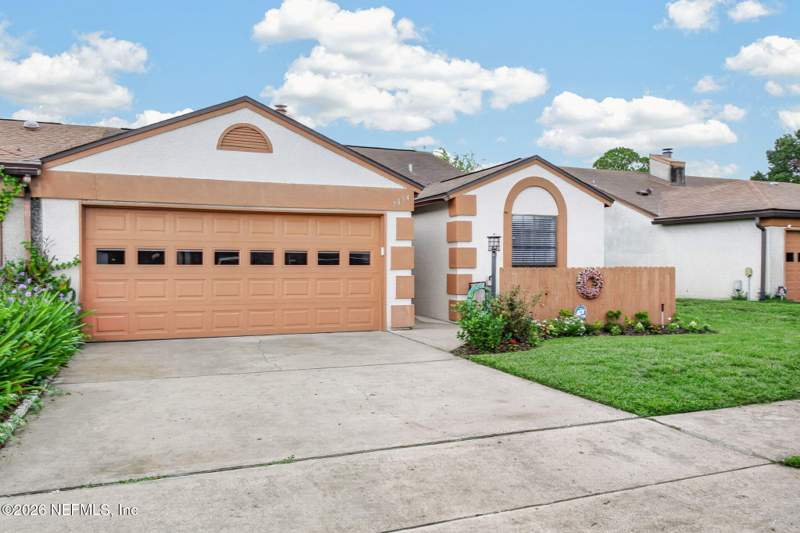 2 bedroom Townhouse at 7814 Fawn Brook Circle, Fawn Ridge, Jacksonville — photo 5
