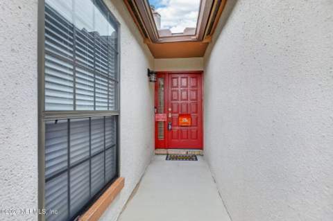7814 Fawn Brook Circle, Jacksonville FL - photo 7 of 52