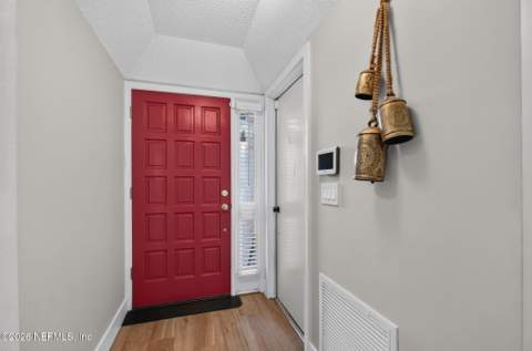 7814 Fawn Brook Circle, Jacksonville FL - photo 9 of 52