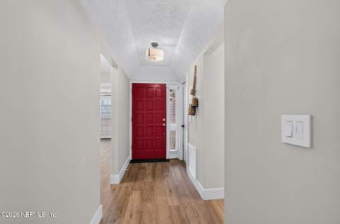 7814 Fawn Brook Circle, Jacksonville FL - photo 10 of 52