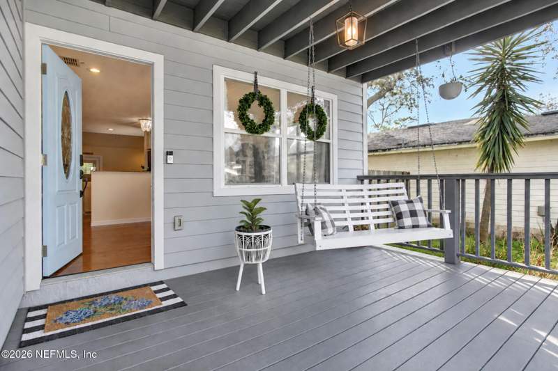 4 bedroom Single Family Residence at 1091 13th Street, Jacksonville Beach, Jacksonville Beach — photo 2