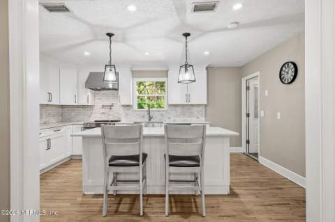 12614 Joda Lane, Jacksonville FL - photo 11 of 47