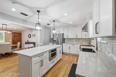 12614 Joda Lane, Jacksonville FL - photo 14 of 47