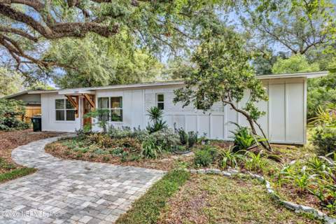 8924 Lopez Court, Jacksonville FL - photo 7 of 23