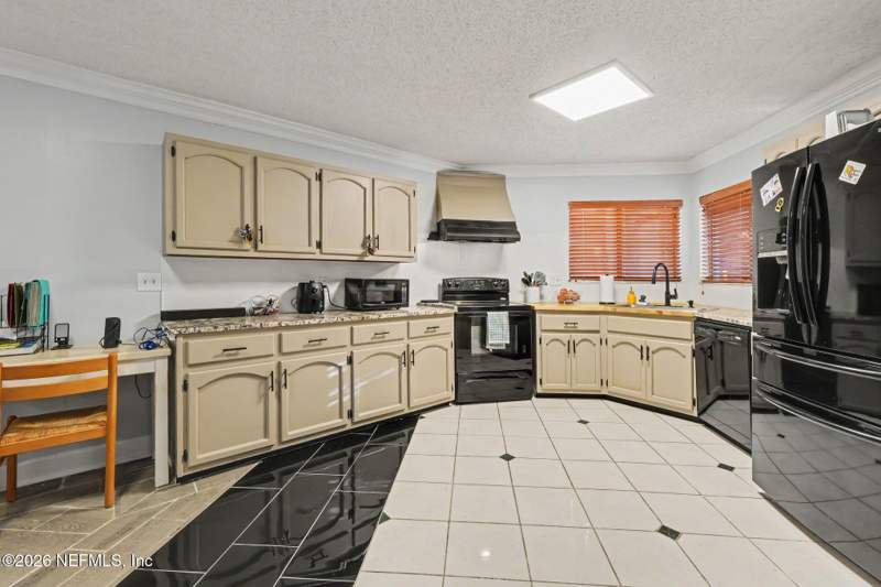 2 bedroom Townhouse at 10057 N Romaine Circle #2, Broodwood Forest, Jacksonville — photo 3