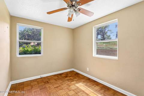 4912 Bridgewater Circle, Jacksonville FL - photo 15 of 22