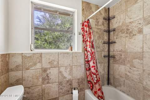 4912 Bridgewater Circle, Jacksonville FL - photo 16 of 22