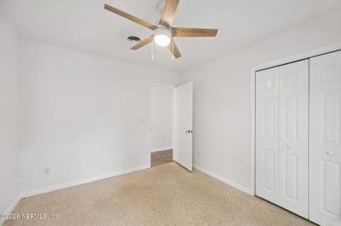 8124 Sierra Madre Drive, Jacksonville FL - photo 19 of 33