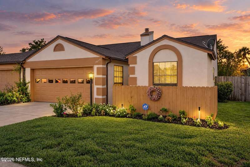2 bedroom Townhouse at 7814 Fawn Brook Circle, Fawn Ridge, Jacksonville — photo 3