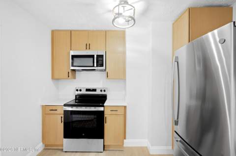 4802 Louisa Terrace, Jacksonville FL - photo 13 of 36