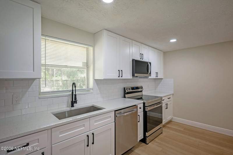4 bedroom Single Family Residence at 5147 Broken Arrow Drive, Ortega South, Jacksonville — photo 5