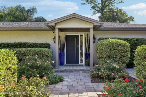 4537 Ortega Farms Circle, Jacksonville FL - photo 19 of 92