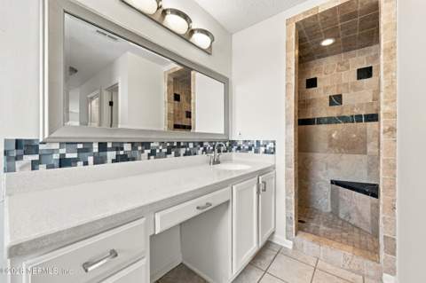 11320 Hendon Drive, Jacksonville FL - photo 16 of 39
