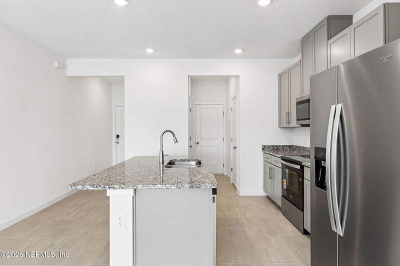 3 bedroom Townhouse at 3684 Luxor Way, District at Oakleaf Village, Middleburg — photo 4