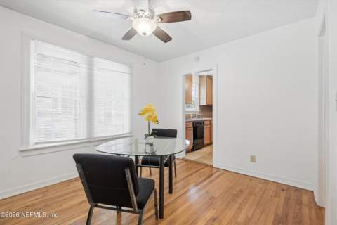 5372 Colonial Avenue, Jacksonville FL - photo 8 of 32