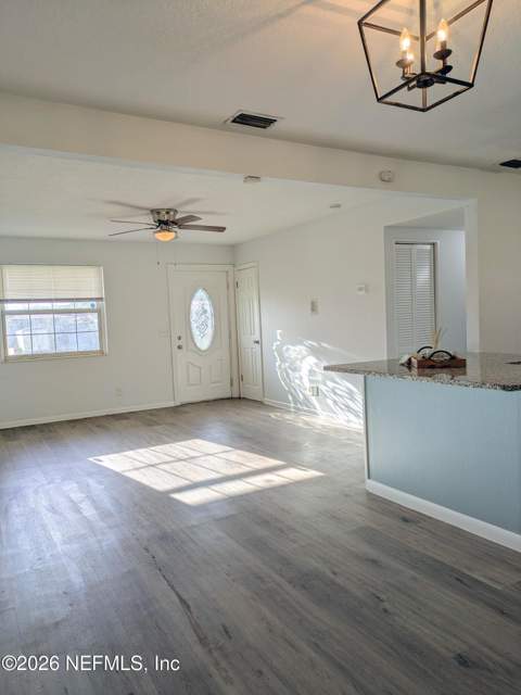 5725 Hillman Drive, Jacksonville FL - photo 8 of 20