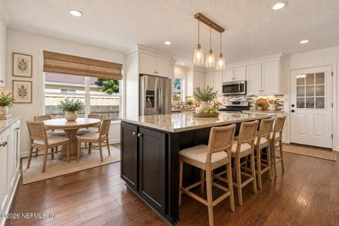 11320 Hendon Drive, Jacksonville FL - photo 10 of 39