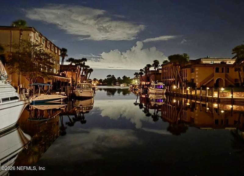 2 bedroom Condominium at 5375 Ortega Farms Boulevard #1106, Venetian On The Ortega, Jacksonville — photo 2