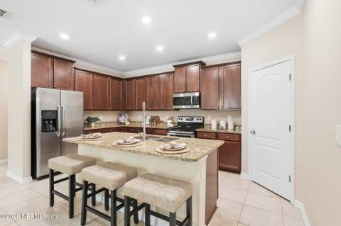 16247 Blossom Lake Drive, Jacksonville FL - photo 17 of 62