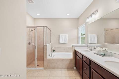 16247 Blossom Lake Drive, Jacksonville FL - photo 23 of 62
