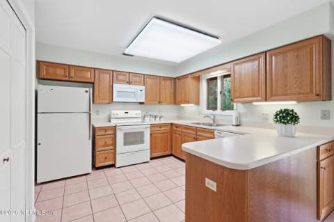 10105 Courtyards Place, Jacksonville FL - photo 20 of 59