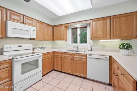 10105 Courtyards Place, Jacksonville FL - photo 21 of 59