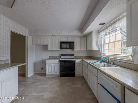 415 Abingdon Place #88, Jacksonville FL - photo 9 of 35