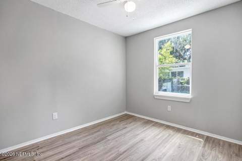 8141 Paul Jones Drive, Jacksonville FL - photo 21 of 27