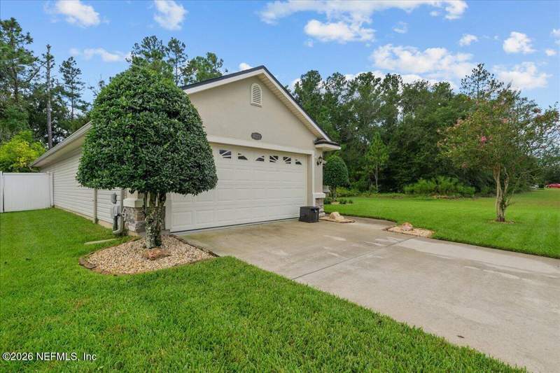 3 bedroom Single Family Residence at 4022 Trail Ridge Road, Two Creeks, Middleburg — photo 3