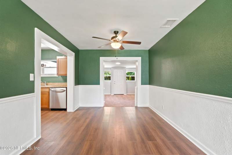 4 bedroom Single Family Residence at 5431 River Forest Drive, River Forest, Jacksonville — photo 4