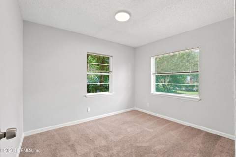 5431 River Forest Drive, Jacksonville FL - photo 12 of 27