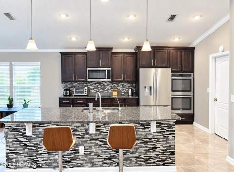 15808 Baxter Creek Drive, Jacksonville FL - photo 6 of 16