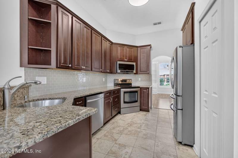 4 bedroom Single Family Residence at 1919 Captiva Drive, Captiva, Middleburg — photo 5