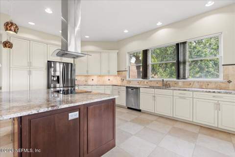 2157 1st Avenue, Fernandina Beach FL - photo 12 of 47