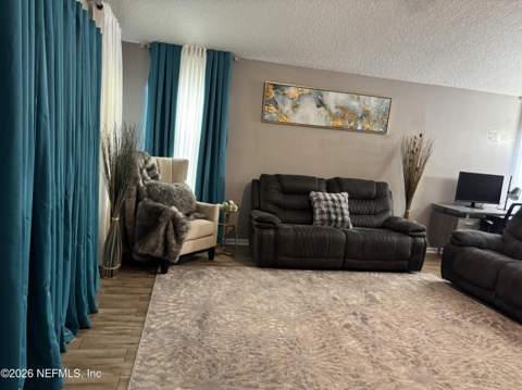 13879 Devan Lee Drive, Jacksonville FL - photo 9 of 24