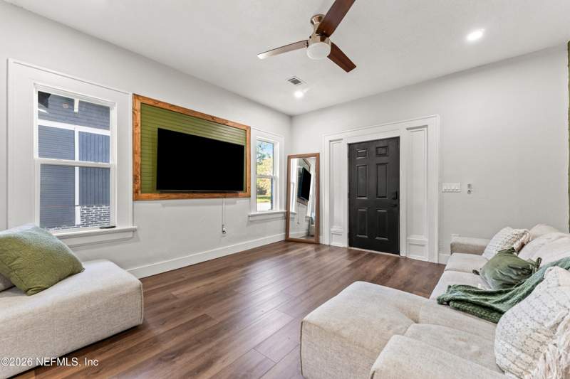 3 bedroom Single Family Residence at 2811 N Market Street, New Springfield, Jacksonville — photo 5