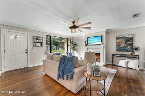 6325 Mercer Circle, Jacksonville FL - photo 9 of 46